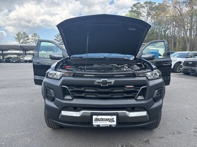 Used 2025 Chevrolet Colorado Trail Boss image 9