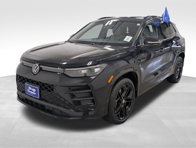 Used 2026 Volkswagen Tiguan SE R-Line AWD/4WD image 18