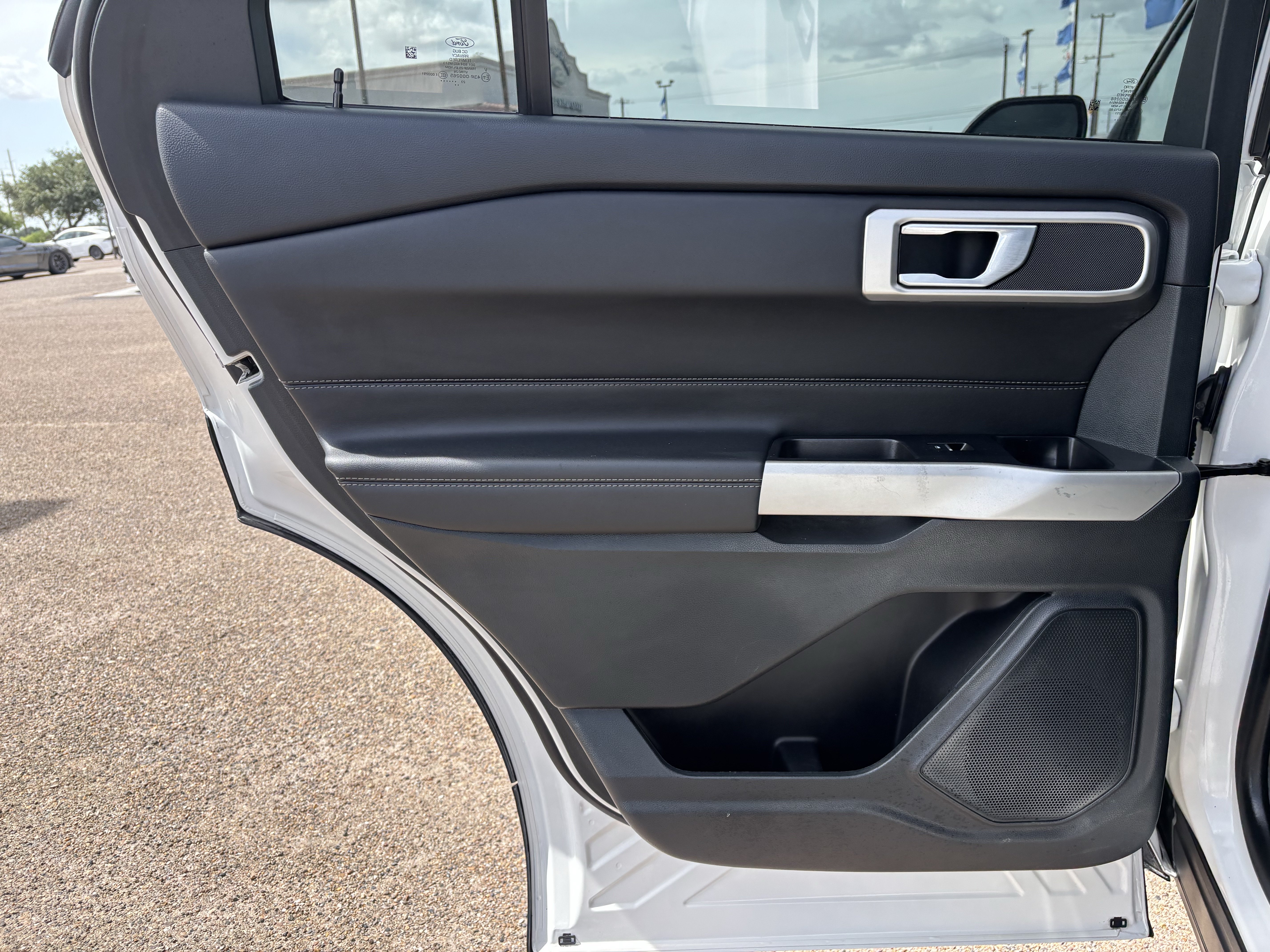 Certified 2023 Ford Explorer XLT RWD image 15