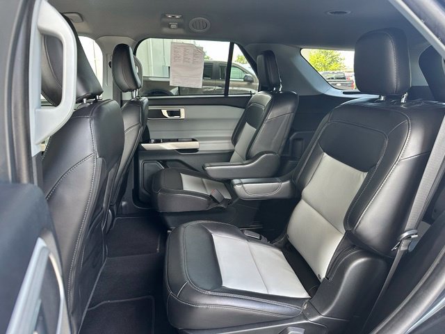 Certified 2022 Ford Explorer XLT w/ Equipment Group 202A RWD image 15