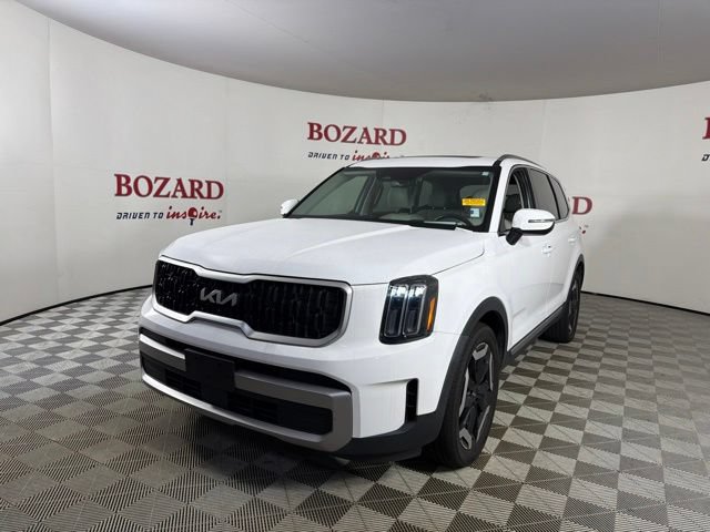 Used 2023 Kia Telluride EX AWD/4WD image 4