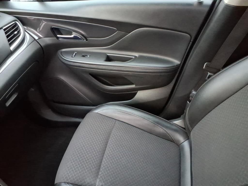 Used 2020 Buick Encore Preferred image 22