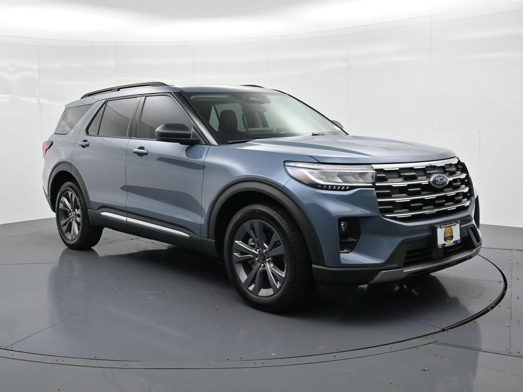 Certified 2025 Ford Explorer Active w/ Active Comfort Package AWD/4WD image 4