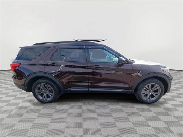 Certified 2023 Ford Explorer XLT w/ Equipment Group 202A image 6