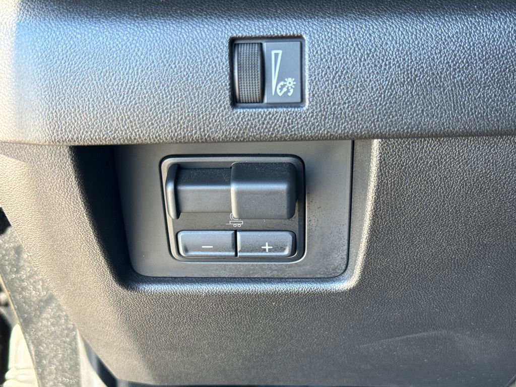 Used 2024 Chevrolet Colorado Trail Boss w/ Technology Package image 14