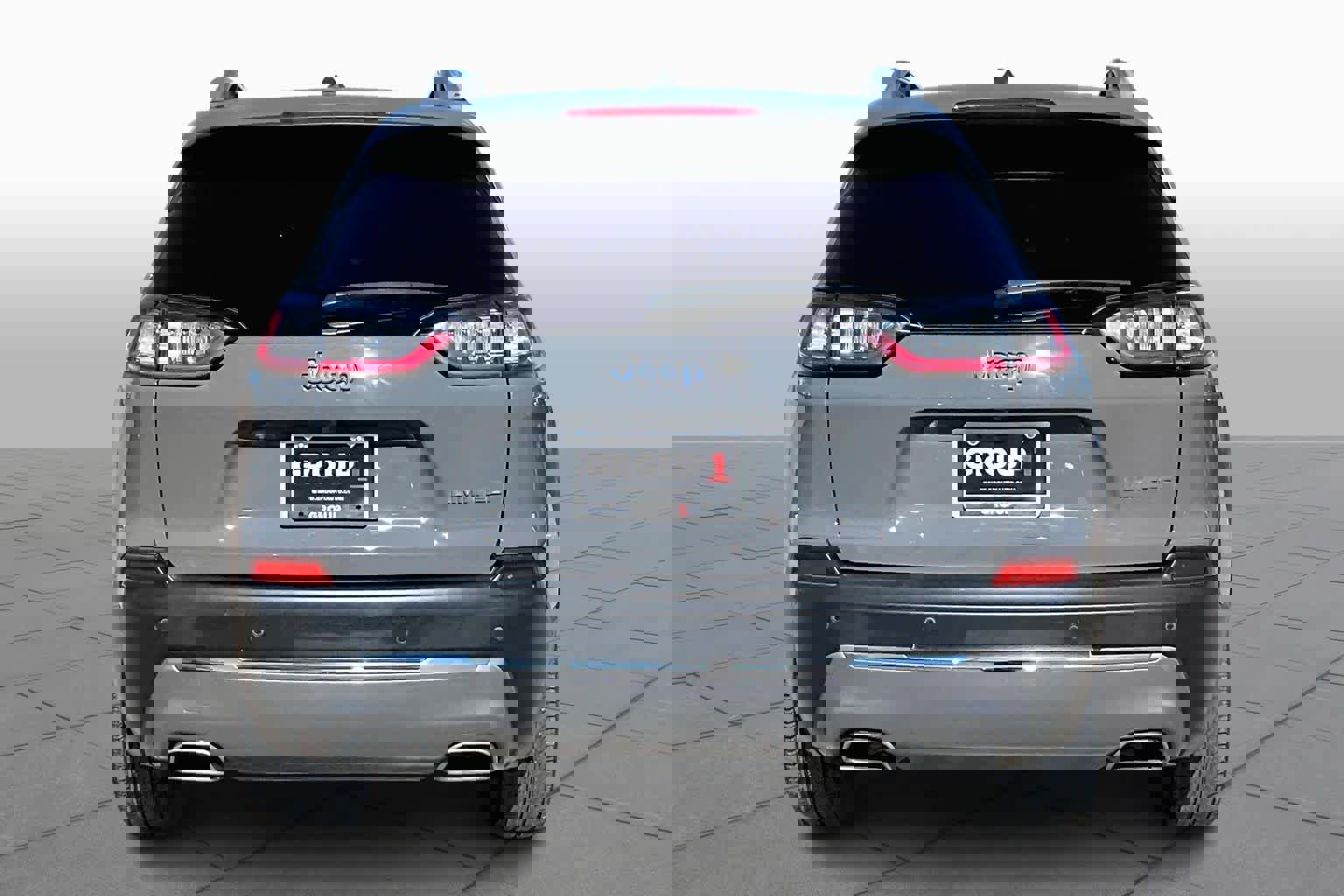 Used 2021 Jeep Cherokee Limited w/ Elite Package image 3