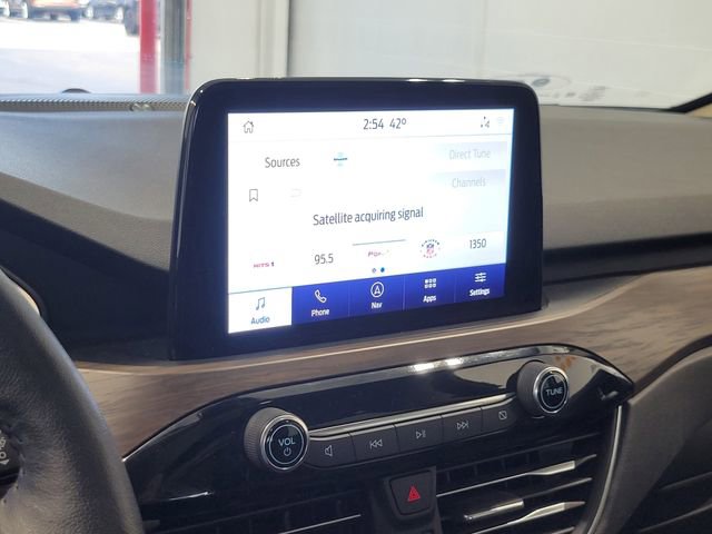 Certified 2020 Ford Escape Titanium AWD/4WD image 18