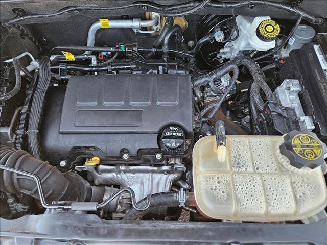 Used 2021 Chevrolet Trax LT w/ Midnight Edition image 21