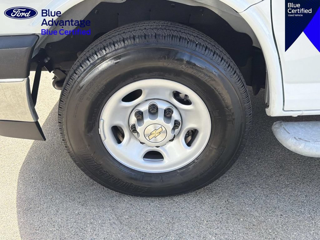 Used 2025 Chevrolet Express 2500 w/ Driver Convenience Package RWD image 15