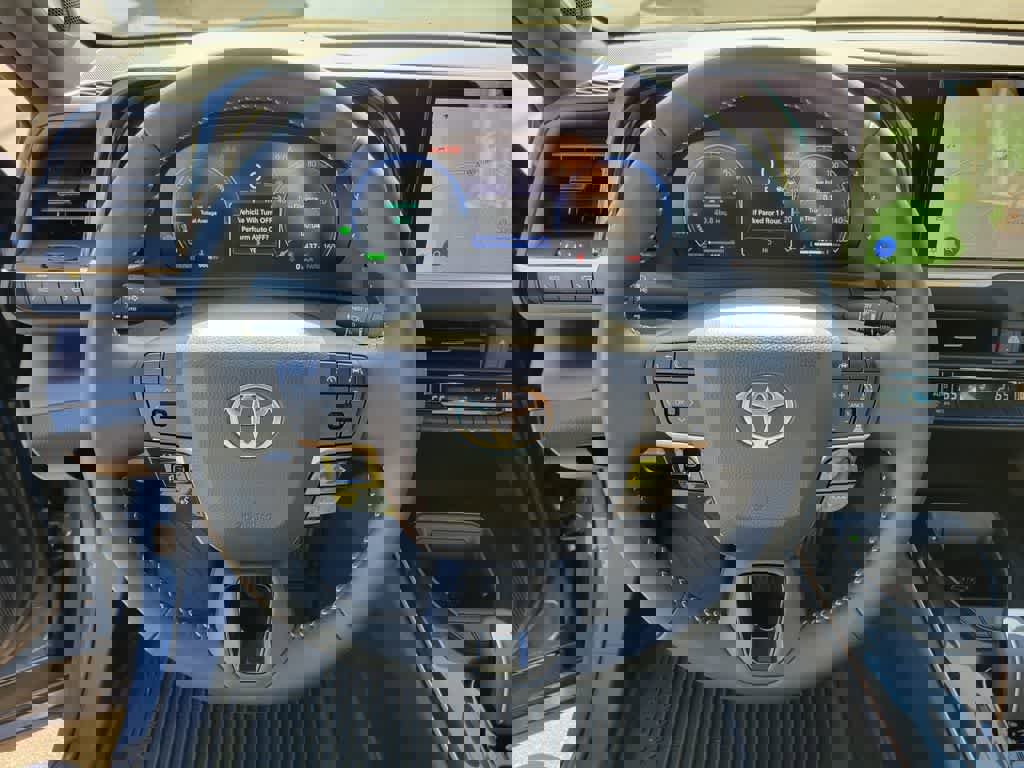 Used 2026 Toyota Crown AWD/4WD image 20