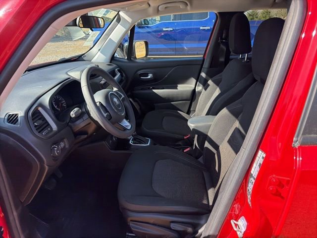 Used 2023 Jeep Renegade Latitude image 12