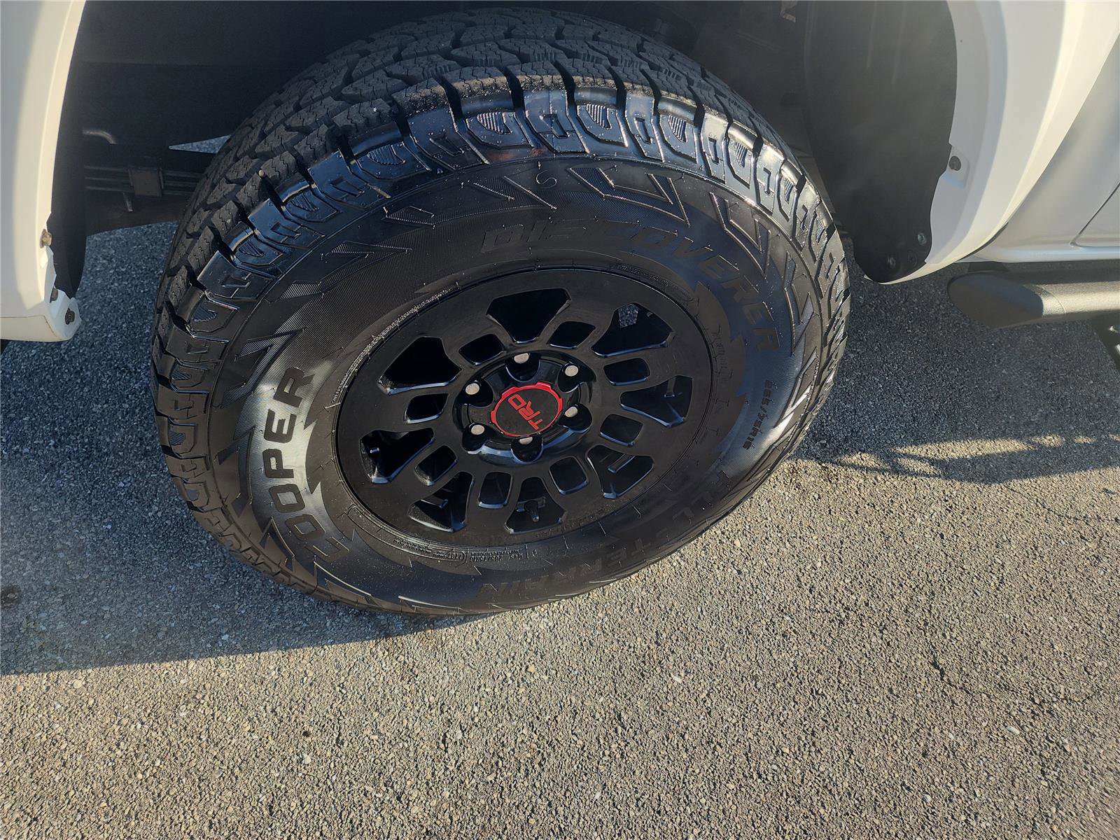 Used 2022 Toyota Tacoma TRD Sport w/ TRD Premium Sport Package image 24