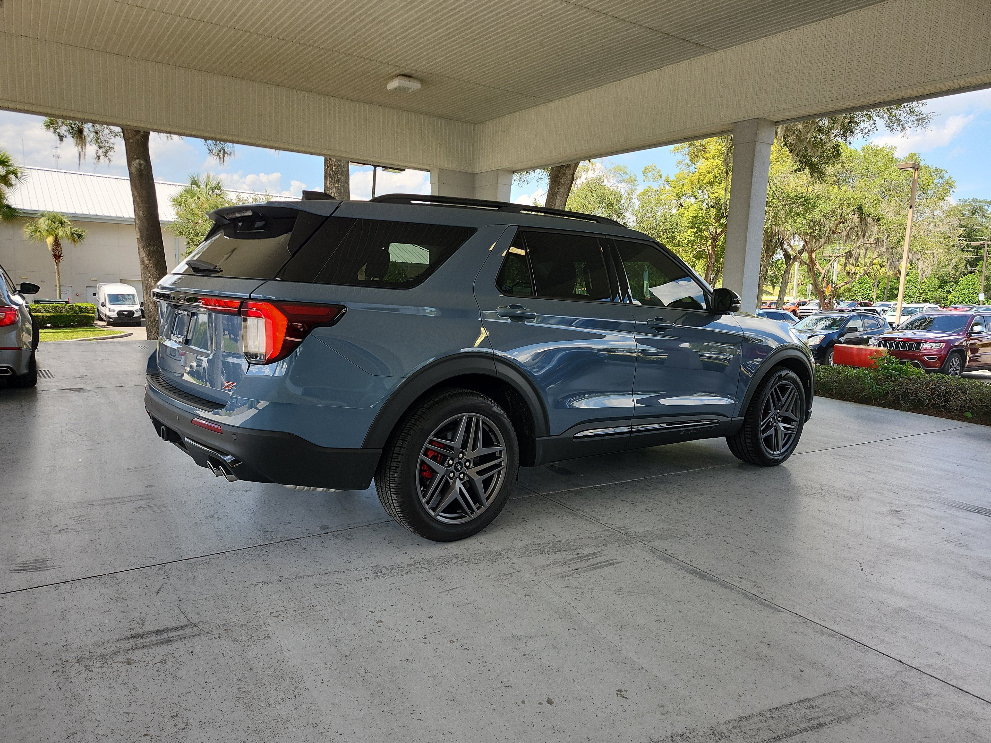 Certified 2026 Ford Explorer ST w/ Sun And Sound Package AWD/4WD image 5