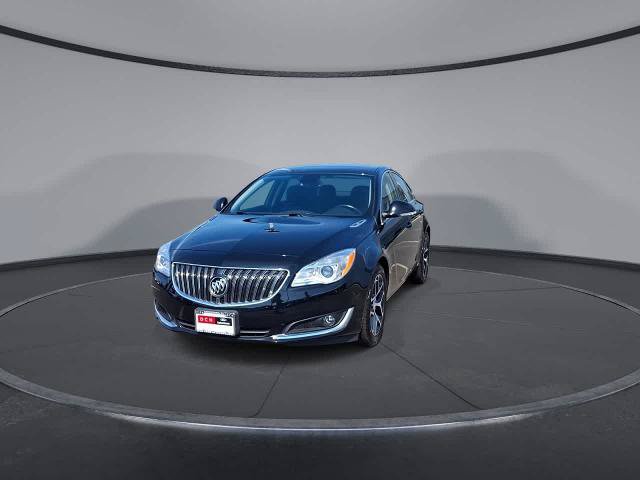 Used 2017 Buick Regal Sport Touring FWD image 3