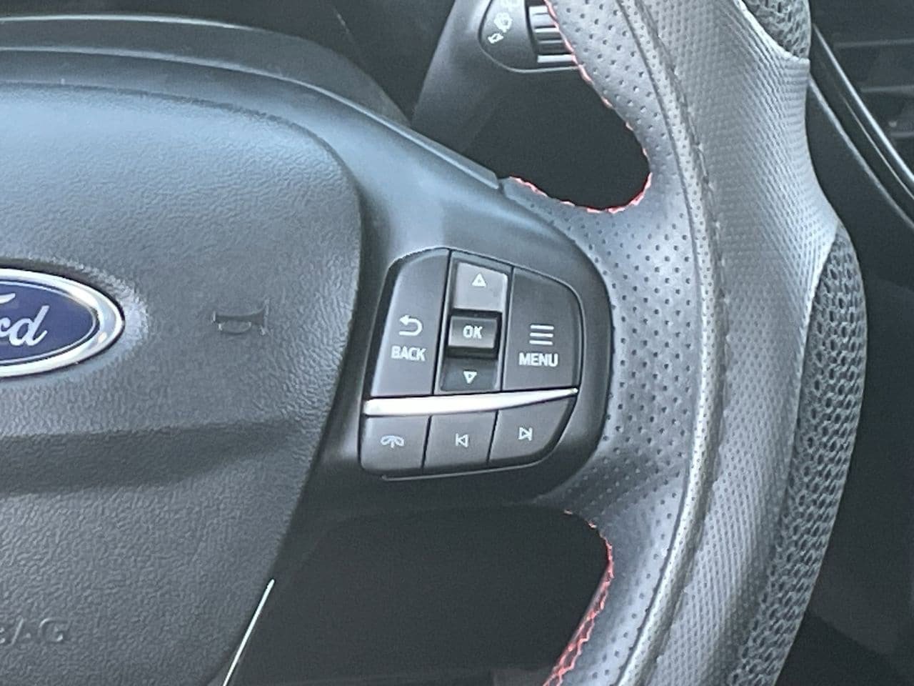 Certified 2023 Ford Escape ST-Line w/ Tech Pack #1 FWD image 21