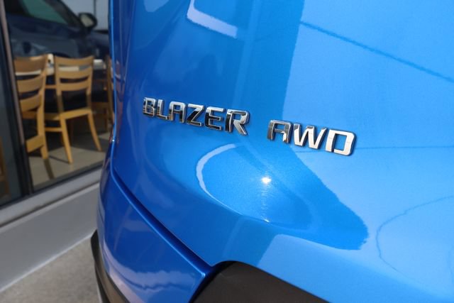 Used 2025 Chevrolet Blazer LT AWD/4WD image 10
