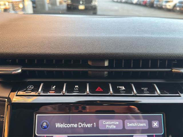 Used 2023 Jeep Grand Cherokee Altitude image 26