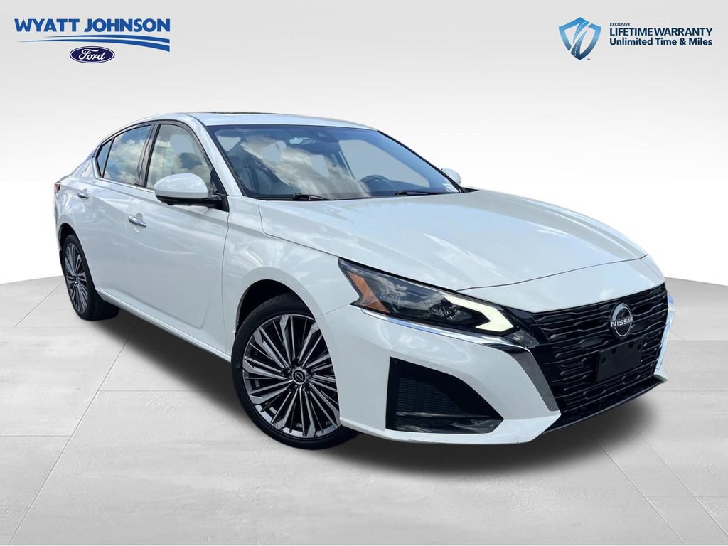 Used 2023 Nissan Altima 2.5 SL