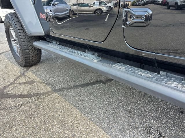 Used 2025 Jeep Gladiator Mojave w/ Safety Group AWD/4WD image 38