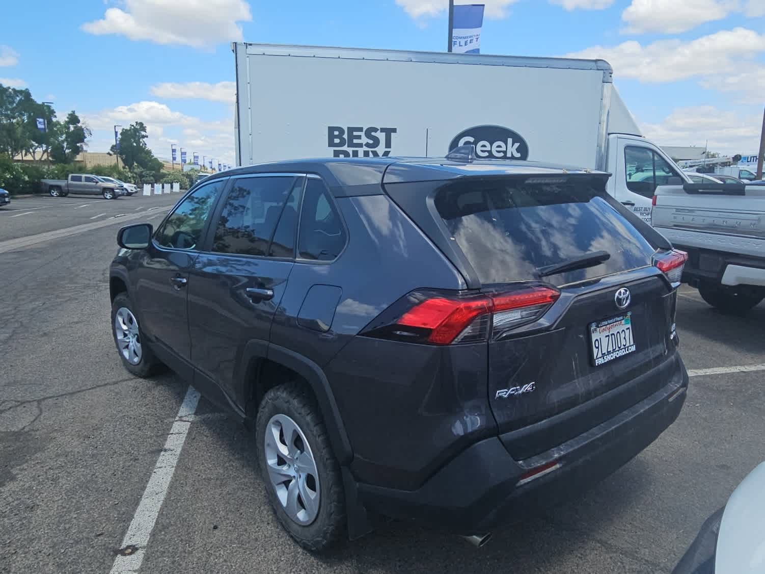 Used 2024 Toyota RAV4 LE AWD/4WD image 6