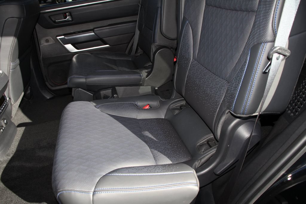 Used 2024 Toyota Sequoia Platinum AWD/4WD image 20