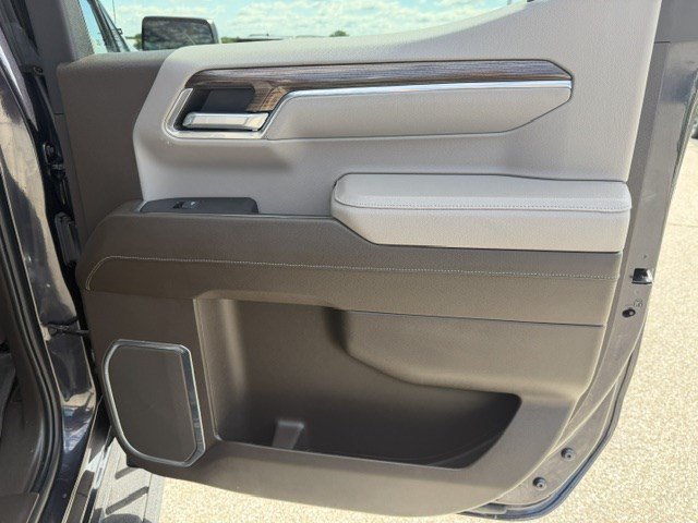 Used 2024 Chevrolet Silverado 1500 LT Trail Boss w/ Convenience Package II AWD/4WD image 35