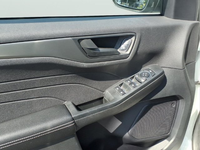 Certified 2023 Ford Escape Active AWD/4WD image 9