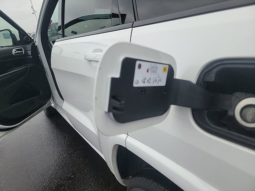 Used 2021 Jeep Grand Cherokee Laredo X image 12