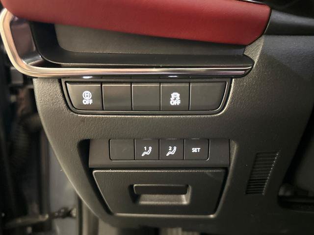 Used 2021 MAZDA MAZDA3 s FWD image 19