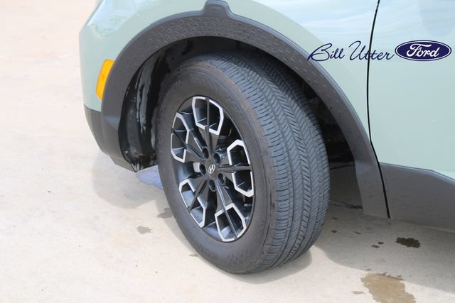 Used 2024 Hyundai Santa Cruz SE AWD/4WD image 9