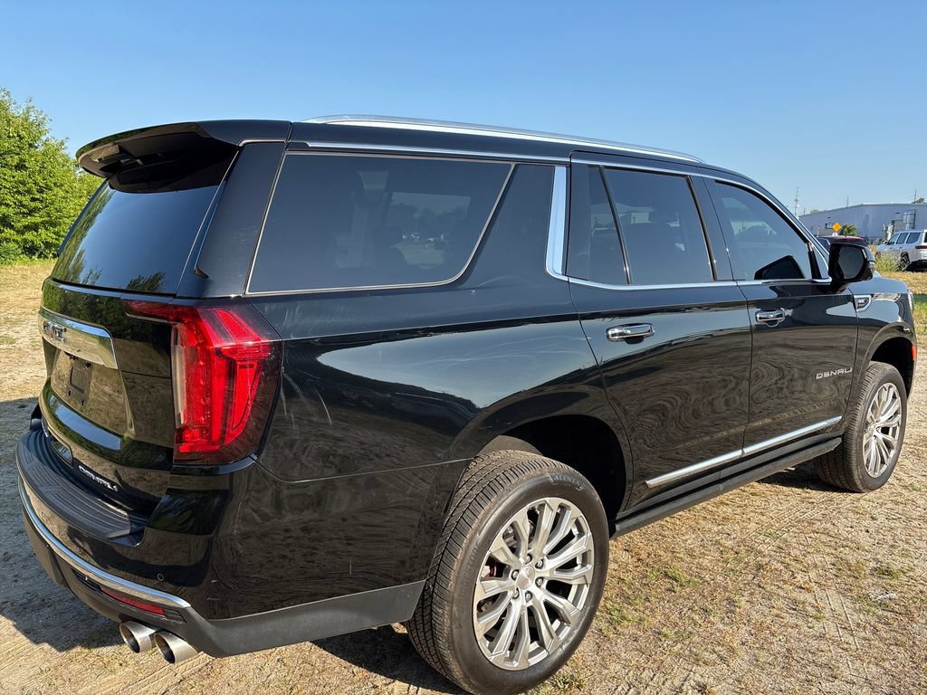 Used 2023 GMC Yukon Denali w/ LPO, Floor Liner Package AWD/4WD image 4