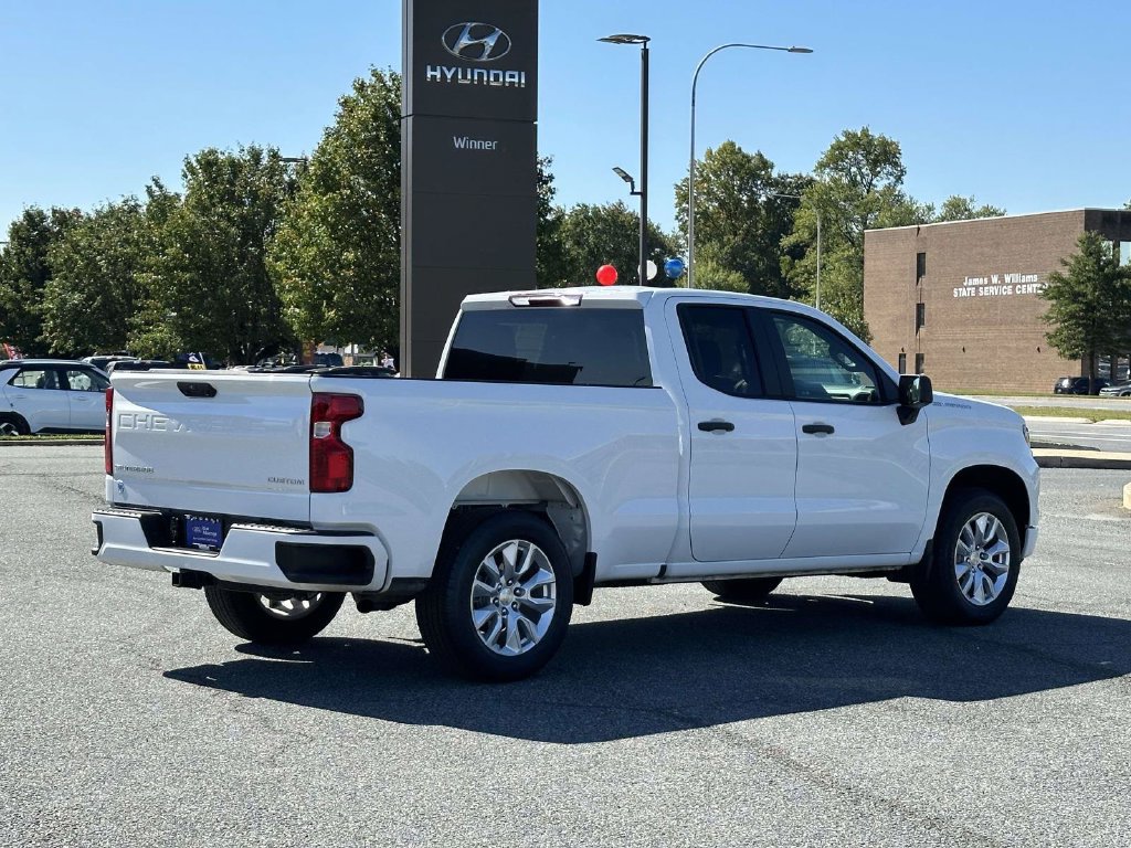 Used 2024 Chevrolet Silverado 1500 Custom AWD/4WD image 4