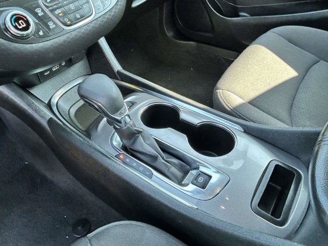 Used 2025 Chevrolet Malibu LT FWD image 18