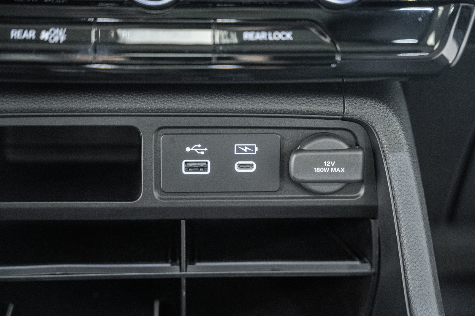 Used 2025 Honda Pilot TrailSport image 32