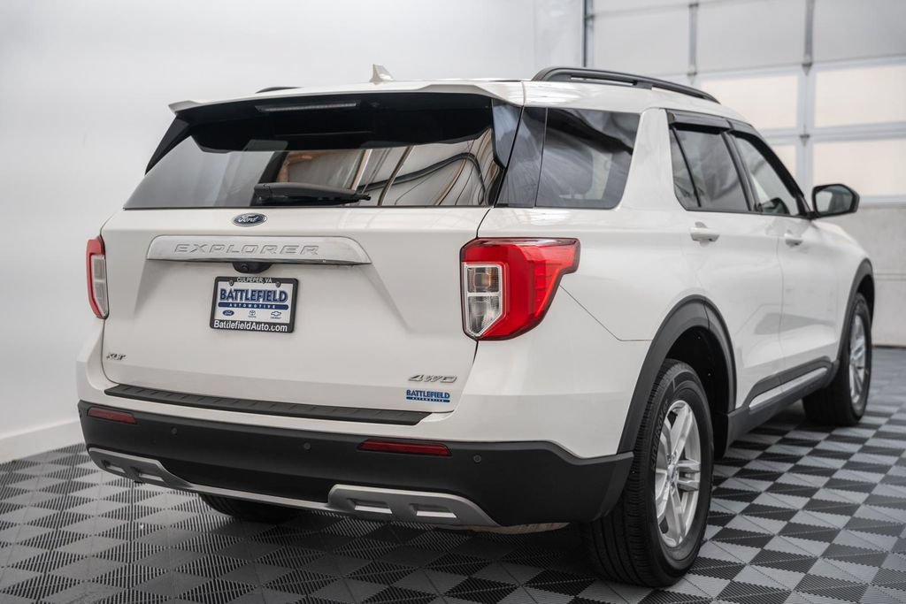 Certified 2023 Ford Explorer XLT w/ Equipment Group 202A AWD/4WD image 5