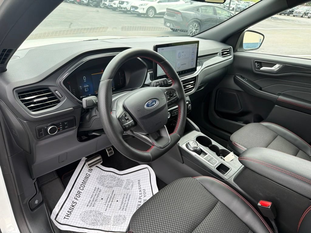 Certified 2023 Ford Escape ST-Line w/ Tech Pack #1 AWD/4WD image 10