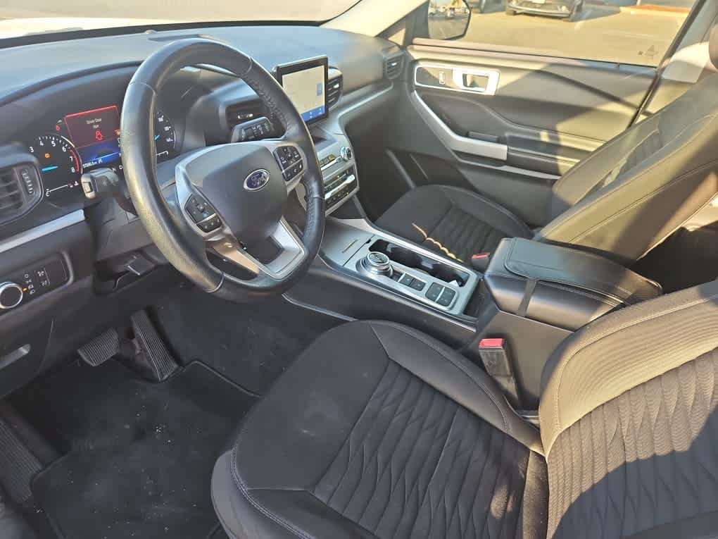 Certified 2021 Ford Explorer XLT RWD image 15