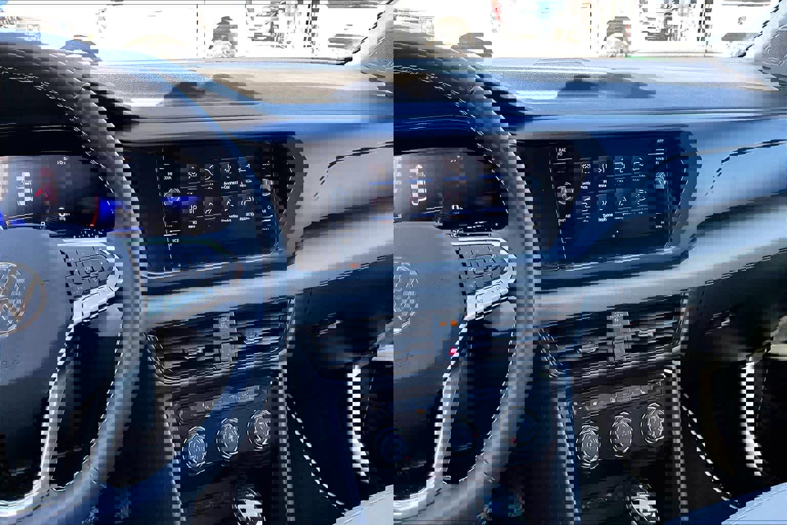 Used 2023 Volkswagen Taos SE image 10