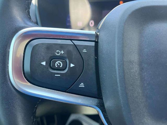 Used 2024 Volvo XC40 B5 Core AWD/4WD image 21