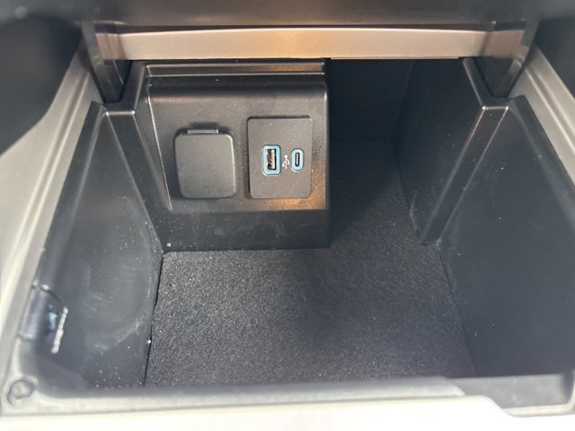 Certified 2024 Ford Explorer Limited RWD image 28