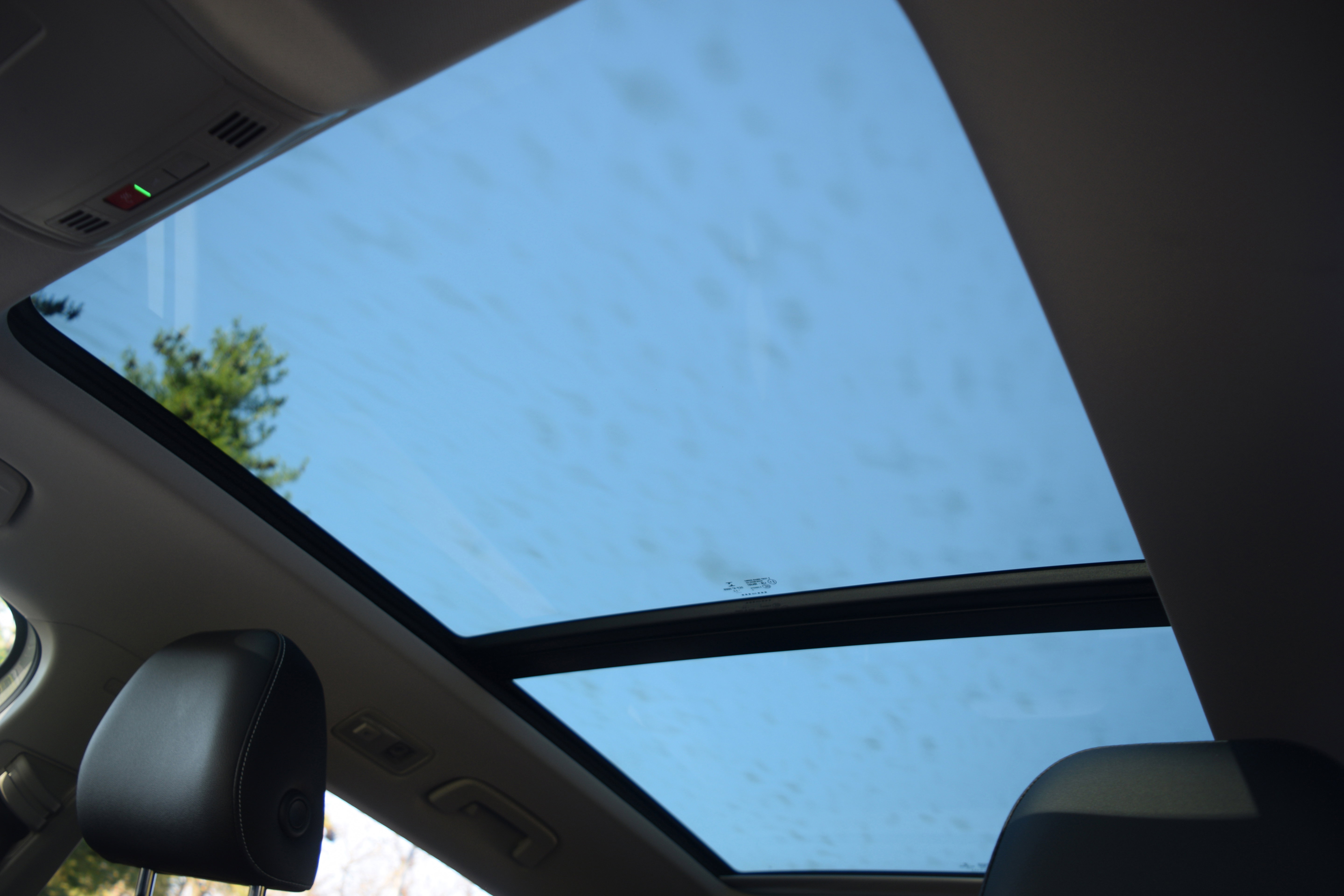 Used 2022 Volkswagen Taos SE w/ Panoramic Sunroof Package image 20