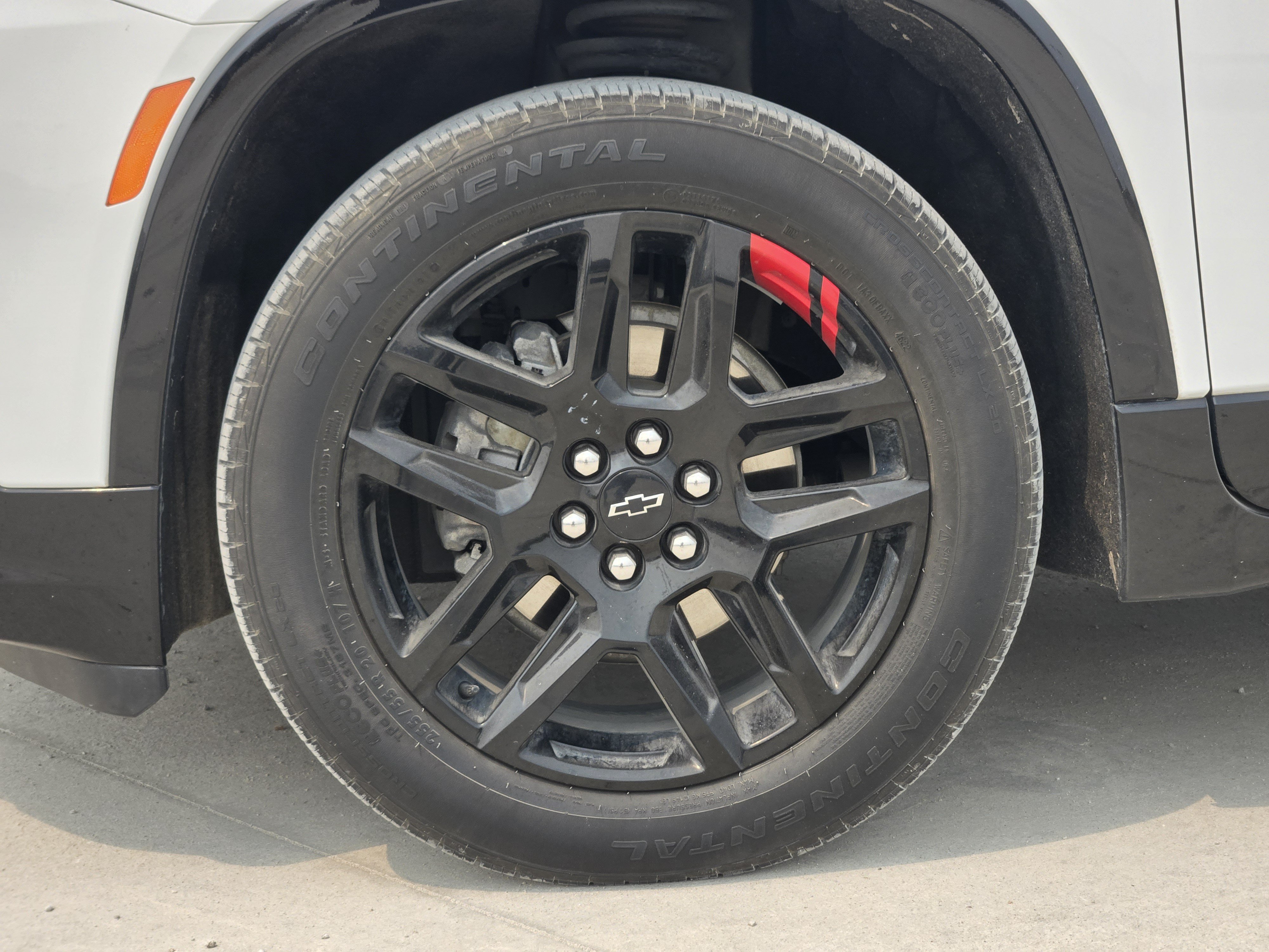 Used 2023 Chevrolet Traverse Premier w/ Redline Edition FWD image 12