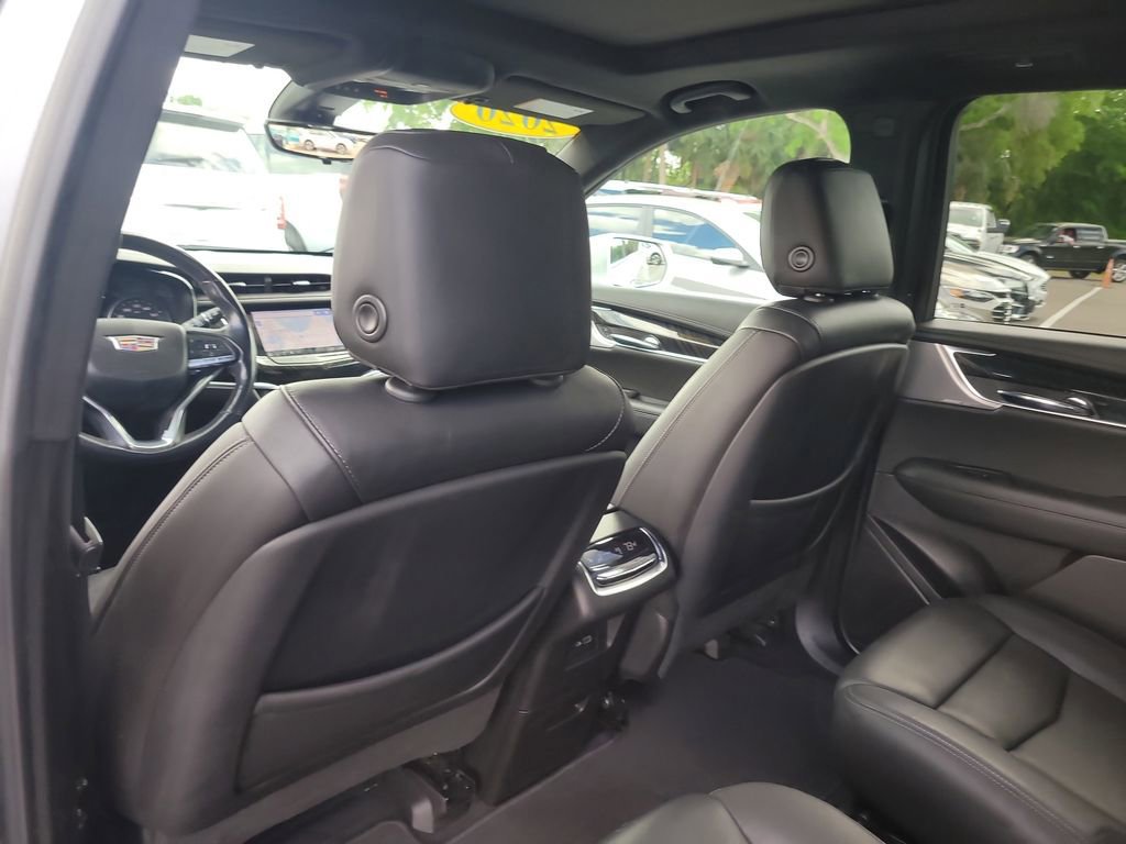 Used 2020 Cadillac XT6 Premium Luxury image 11