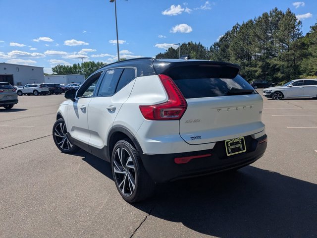 Used 2021 Volvo XC40 T5 R-Design AWD/4WD image 7