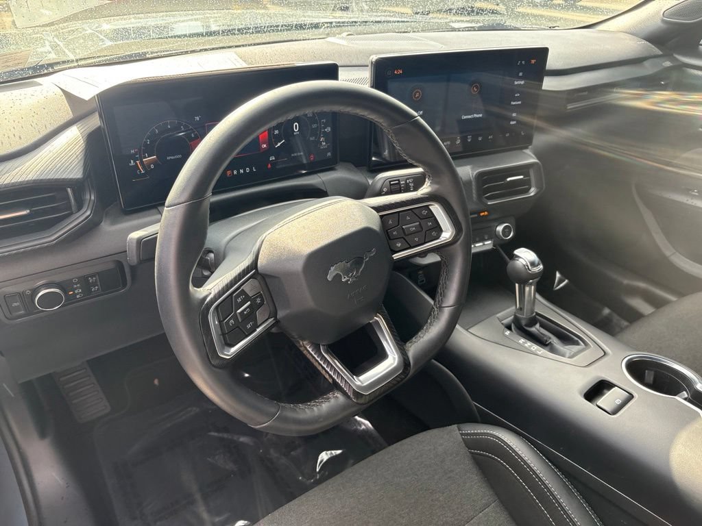 Certified 2025 Ford Mustang Coupe RWD image 18