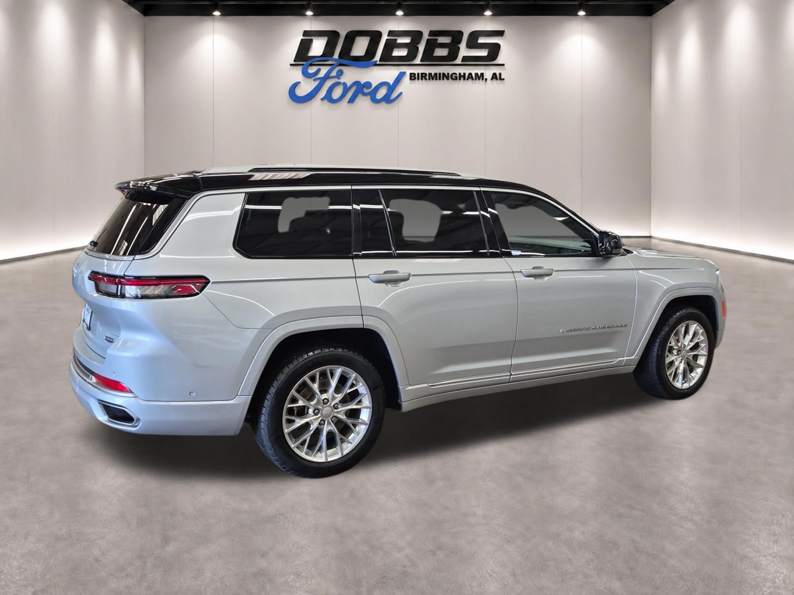 Used 2021 Jeep Grand Cherokee L Summit w/ Luxury Tech Group V AWD/4WD image 4