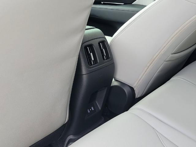 Used 2025 Hyundai Santa Cruz SEL FWD image 11
