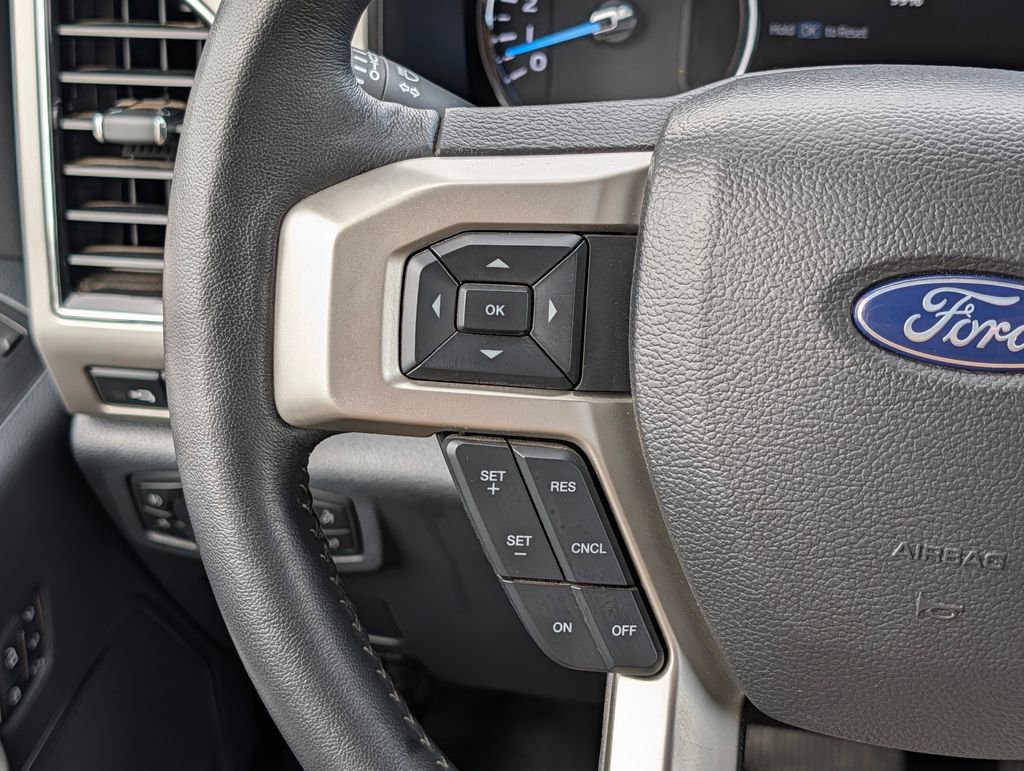 Certified 2022 Ford F250 Lariat w/ Lariat Value Package AWD/4WD image 18