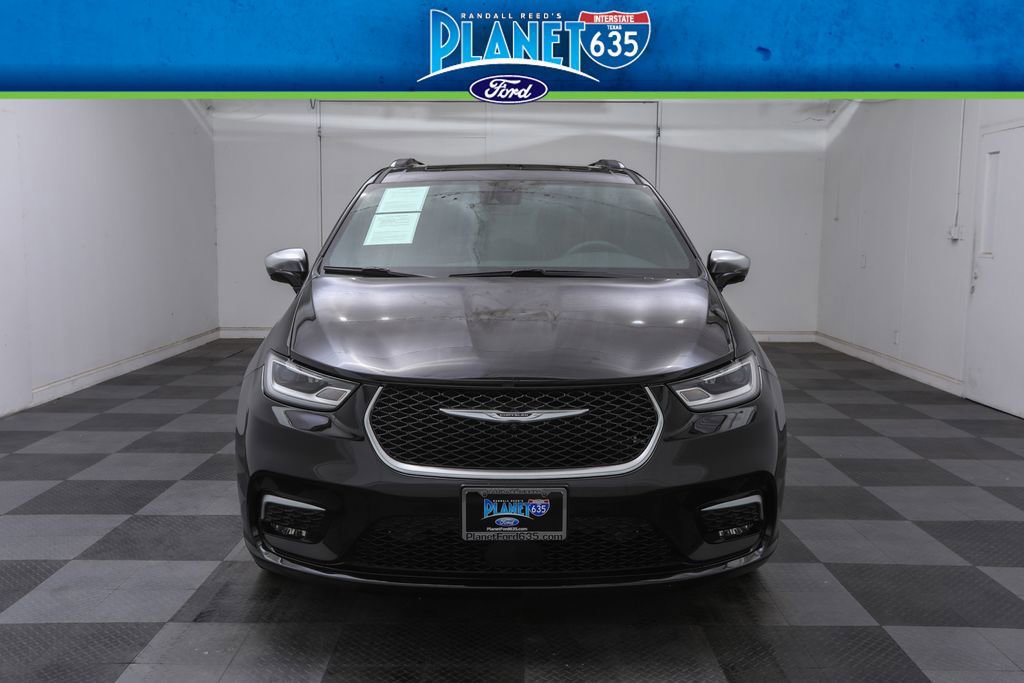 Used 2024 Chrysler Pacifica Pinnacle w/ Trailer Tow Group image 6