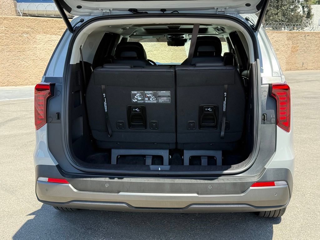 Used 2026 Kia Carnival SX Prestige FWD image 19